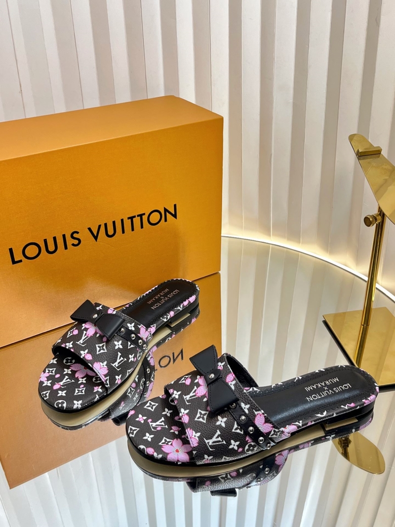 l0vis Vvtt0n slippers